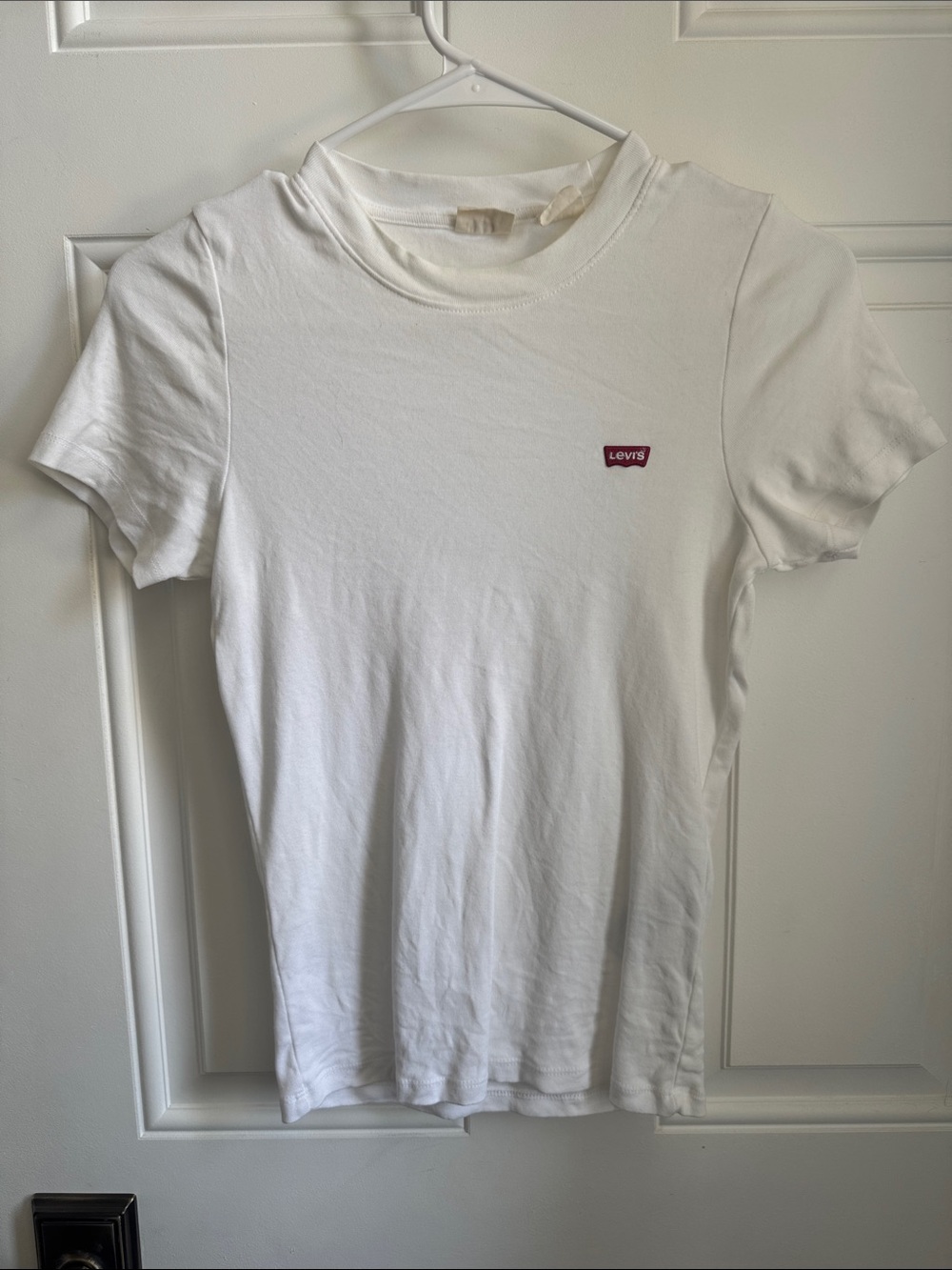 Levi’s logo white tee